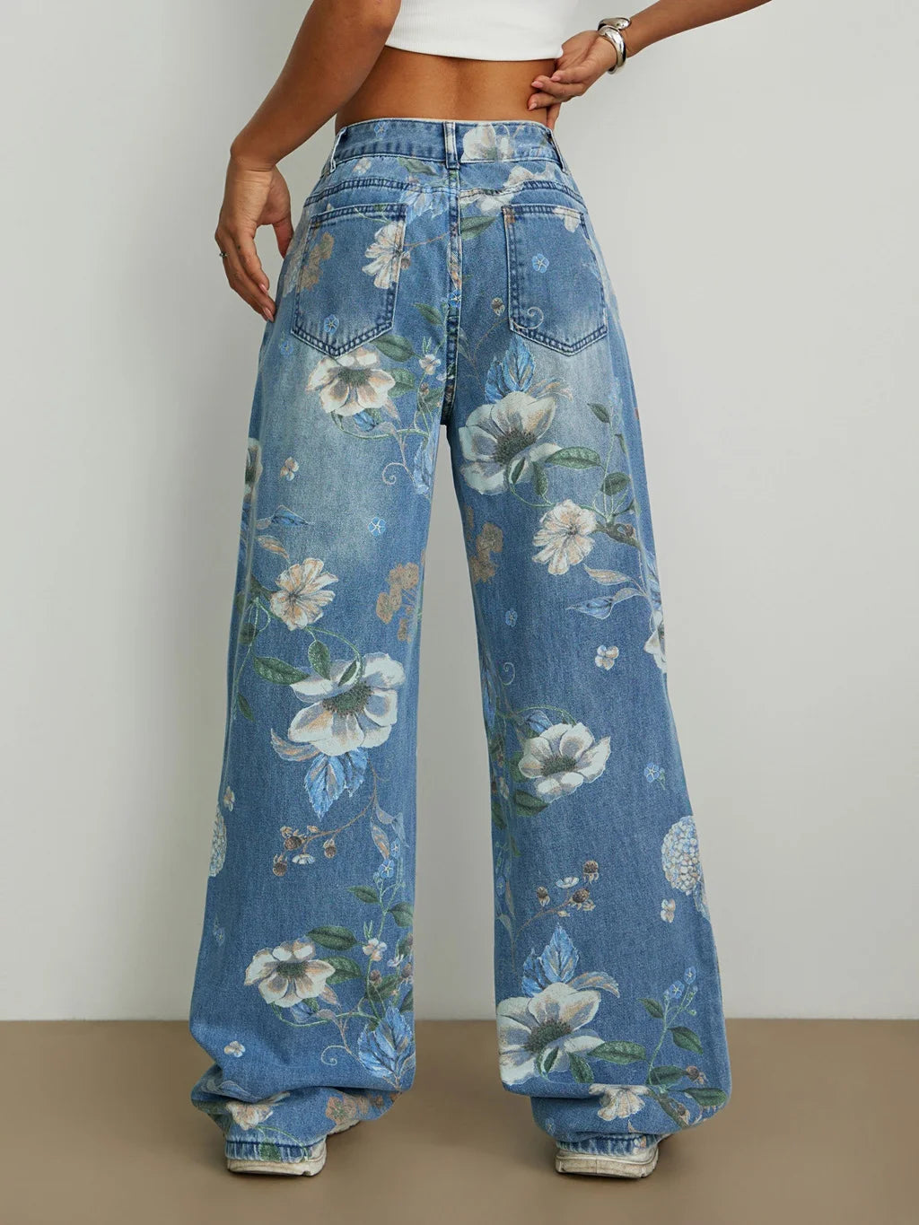Calça Jeans Feminina Wide Leg Floral Cintura Alta