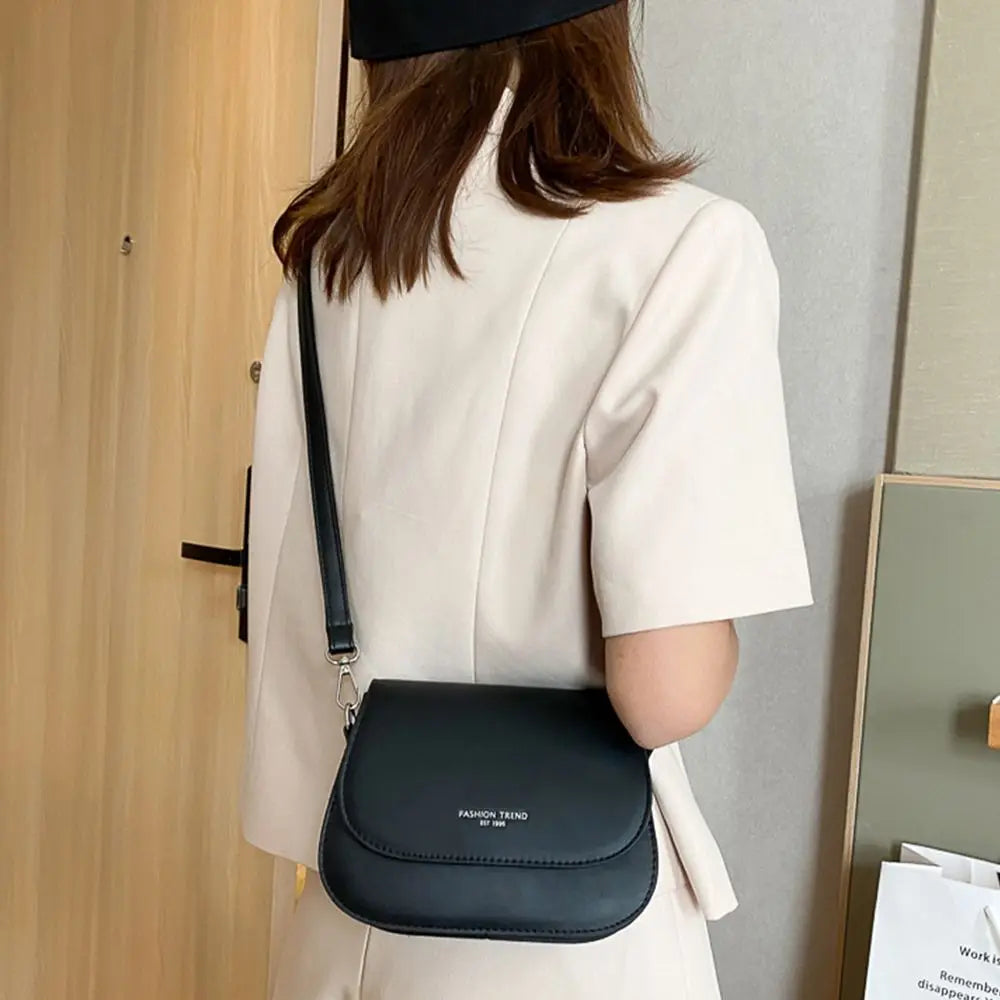 Bolsa Feminina Transversal Pequena com Alça Ajustável